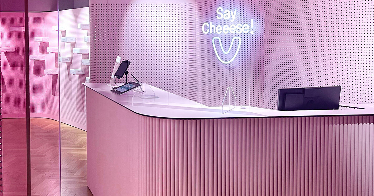 >Sind unsichtbare Zahnschienen wirklich teurer als eine klassische Zahnspange?